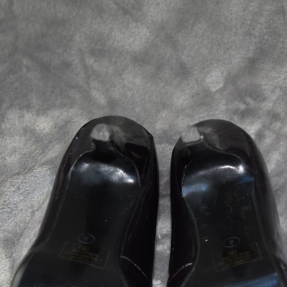 Purple Bolaro Heels with Silver Stud Detail Size 8 - Picture 12 of 13
